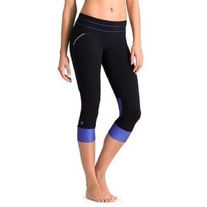 Athleta Vibe Relay Crop Tights | BLACK AND BLUE
